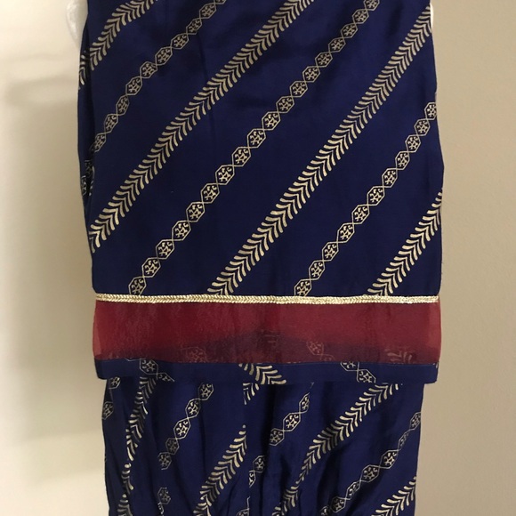 ❗️SOLD❗️Almirah,indian pakistani, women dress - Picture 7 of 8